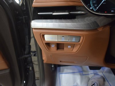 GENESIS G80 (RG3) - 9