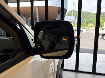 TOYOTA LAND CRUISER PRADO - 7