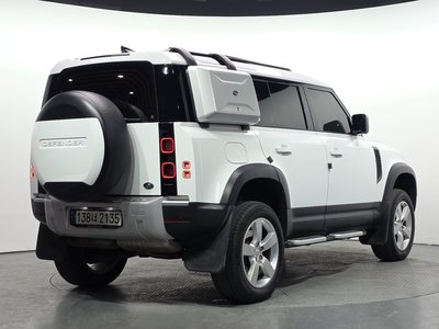 LAND ROVER DEFENDER - 3