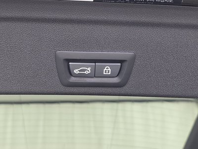 2021 BMW X6 缩略图 32