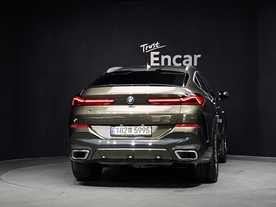 2021 BMW X6 photo 3