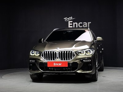 2021 BMW X6 photo 2