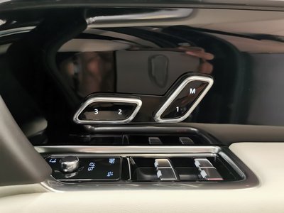 2025 LAND Rover RANGE ROVER — миниатюра 24