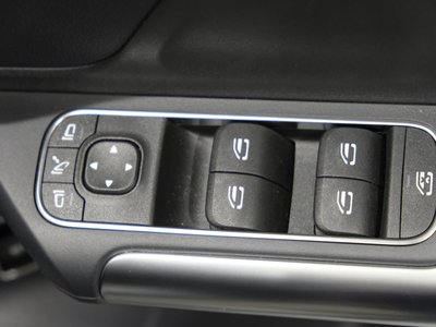2025 Mercedes-BENZ GLA — миниатюра 26