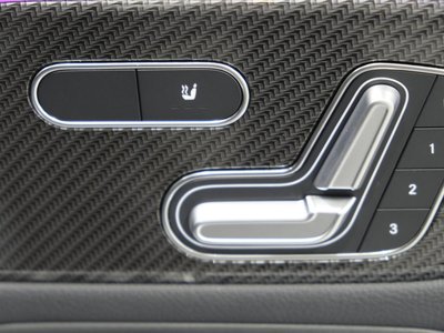 2025 Mercedes-BENZ GLA — миниатюра 24