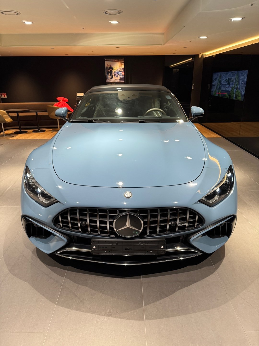 MERCEDES-BENZ SL - View 1