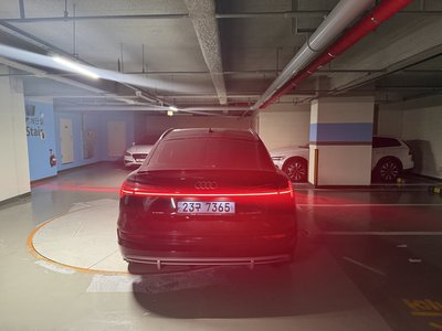 AUDI E-TRON - 3