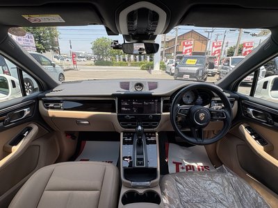 صورة 5 لـ 2023 Porsche MACAN