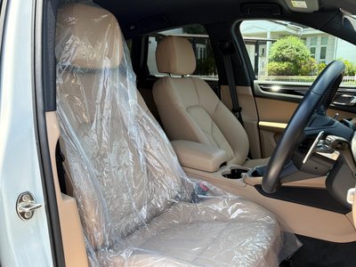 صورة 10 لـ 2023 Porsche MACAN