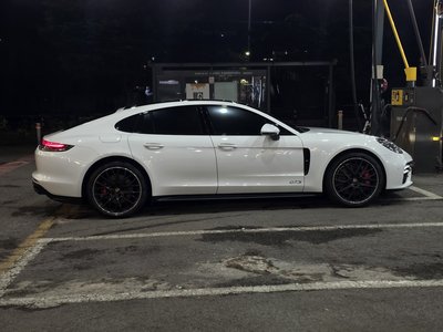 2022 Porsche PANAMERA 照片 2