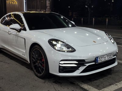 2022 Porsche PANAMERA 照片 1