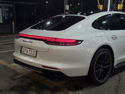 2022 Porsche PANAMERA 照片 7