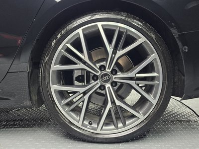 AUDI A7 - 8