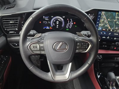 2022 Lexus NX — миниатюра 18