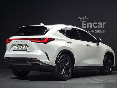 صورة 3 لـ 2022 Lexus NX
