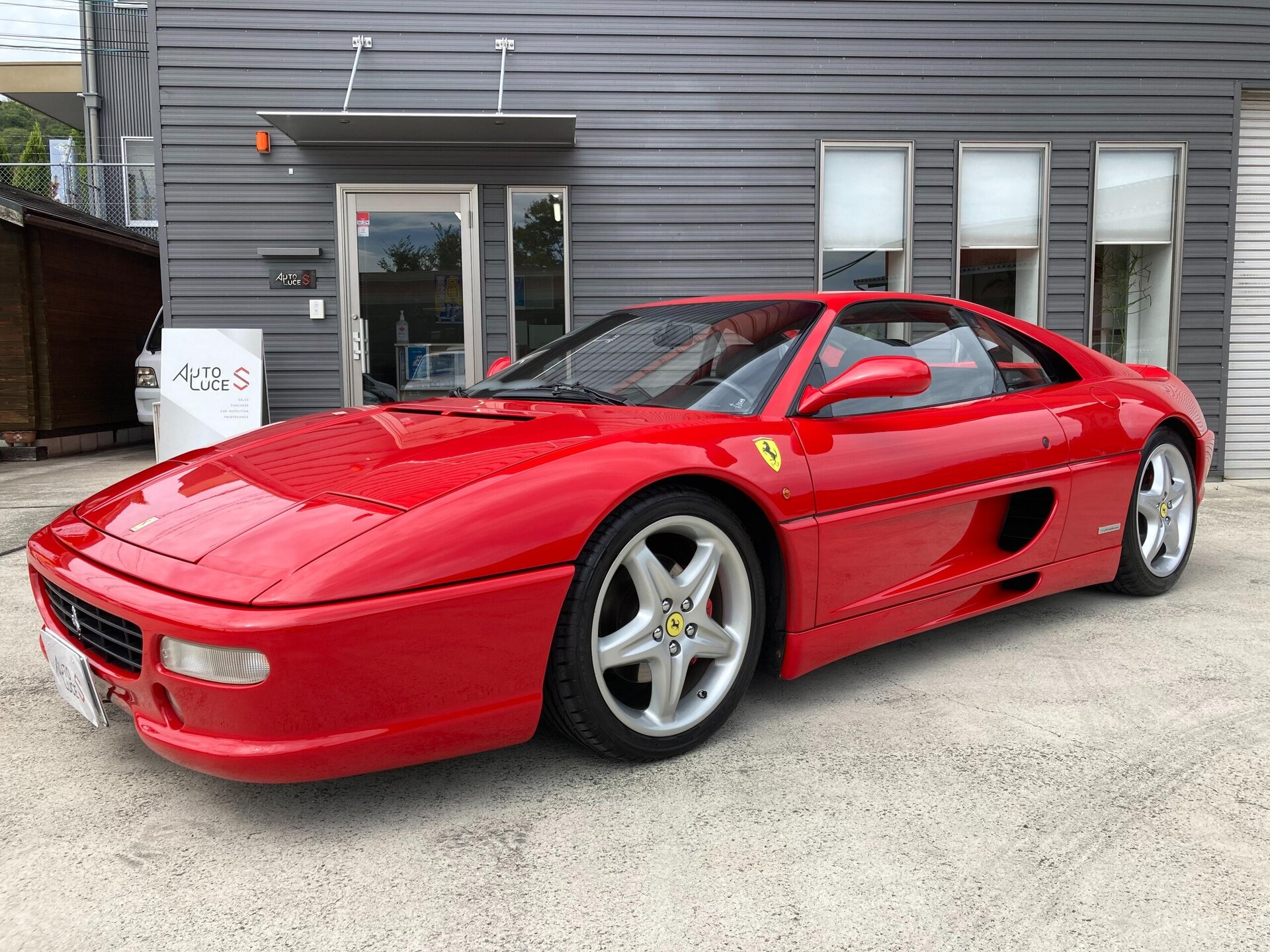 FERRARI F355 - View 1