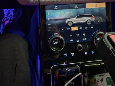 LAND ROVER RANGE ROVER VELAR - 10