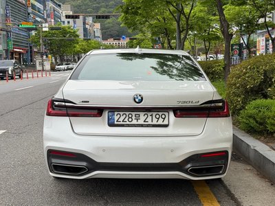 BMW 7 SERIES - 2