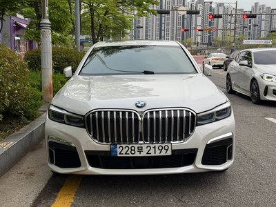 BMW 7 SERIES - 1