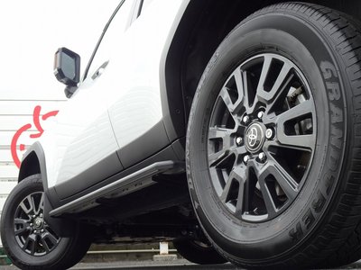 TOYOTA LAND CRUISER 250 - 10