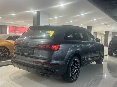 AUDI SQ7 - 5