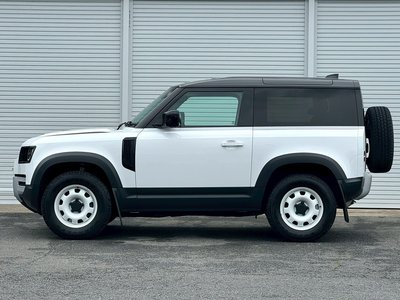 LAND ROVER DEFENDER - 7