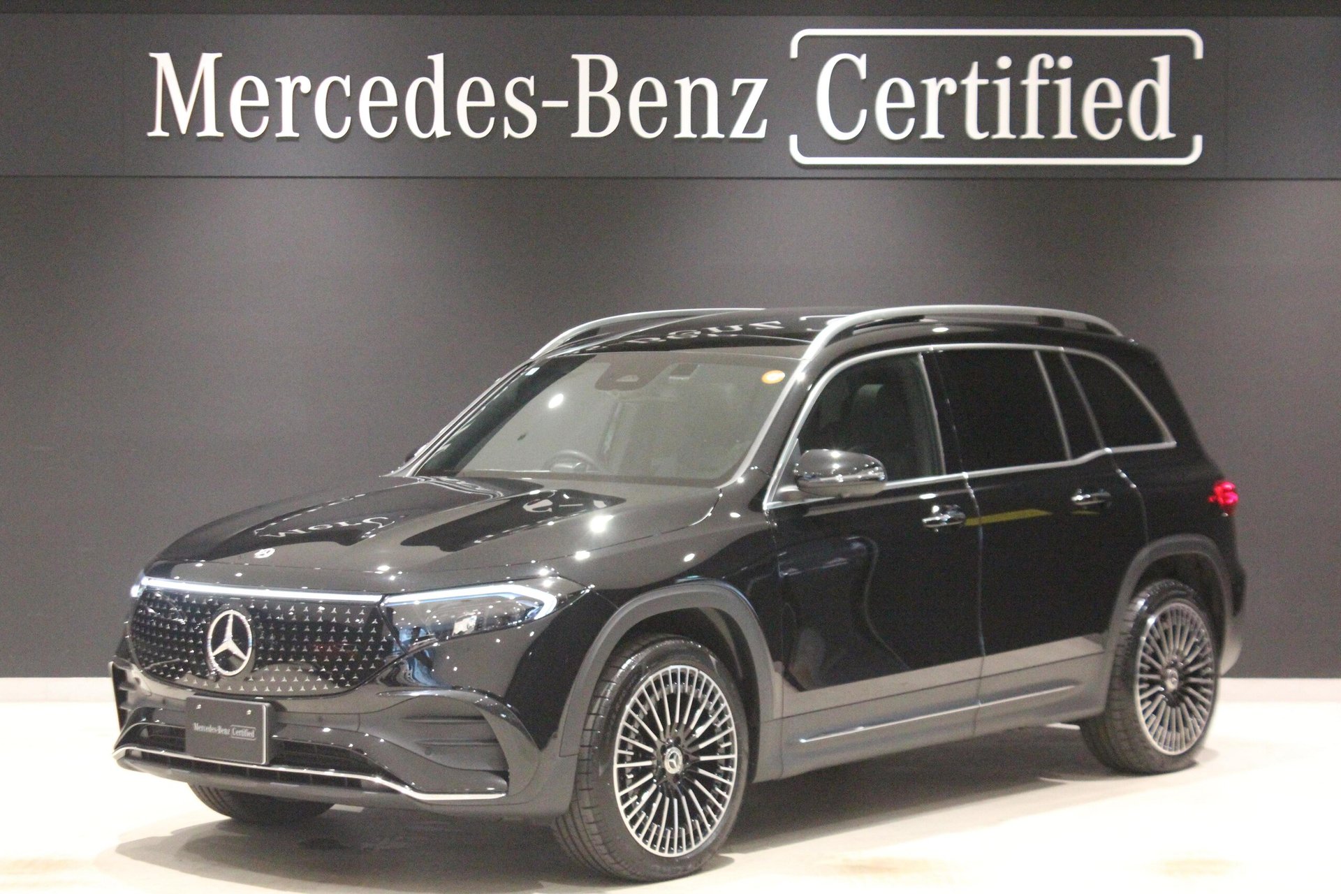 MERCEDES-BENZ EQB - View 1