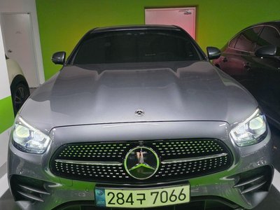 MERCEDES-BENZ E-CLASS - 1