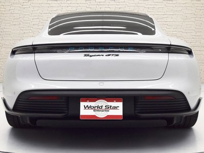 صورة 4 لـ 2023 Porsche TAYCAN