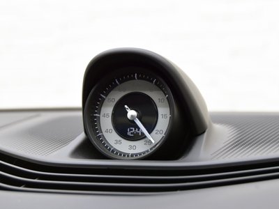 صورة مصغرة 15 لـ 2023 Porsche TAYCAN