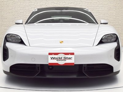 صورة 7 لـ 2023 Porsche TAYCAN