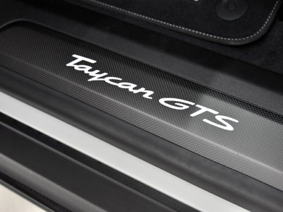 صورة مصغرة 18 لـ 2023 Porsche TAYCAN