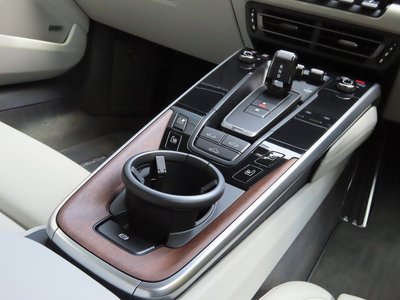صورة مصغرة 59 لـ 2020 Porsche 911
