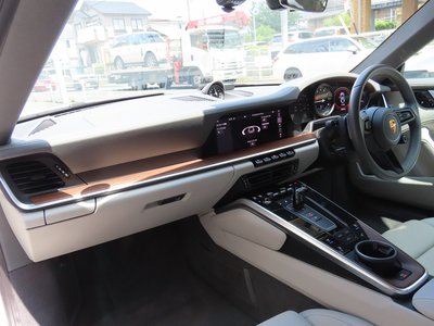 صورة مصغرة 61 لـ 2020 Porsche 911