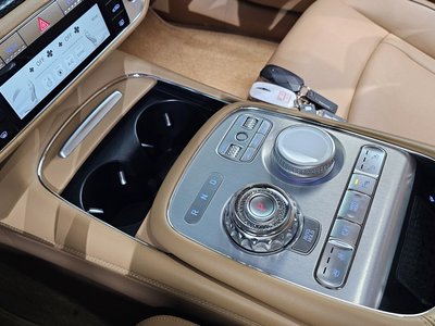 صورة 9 لـ 2022 Genesis G90 (RS4)