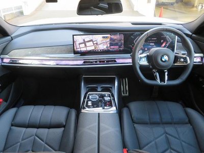 صورة 4 لـ 2025 BMW 7 SERIES
