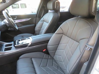 صورة 7 لـ 2025 BMW 7 SERIES