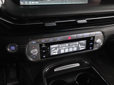 2022 Genesis G90 (RS4) thumbnail 32