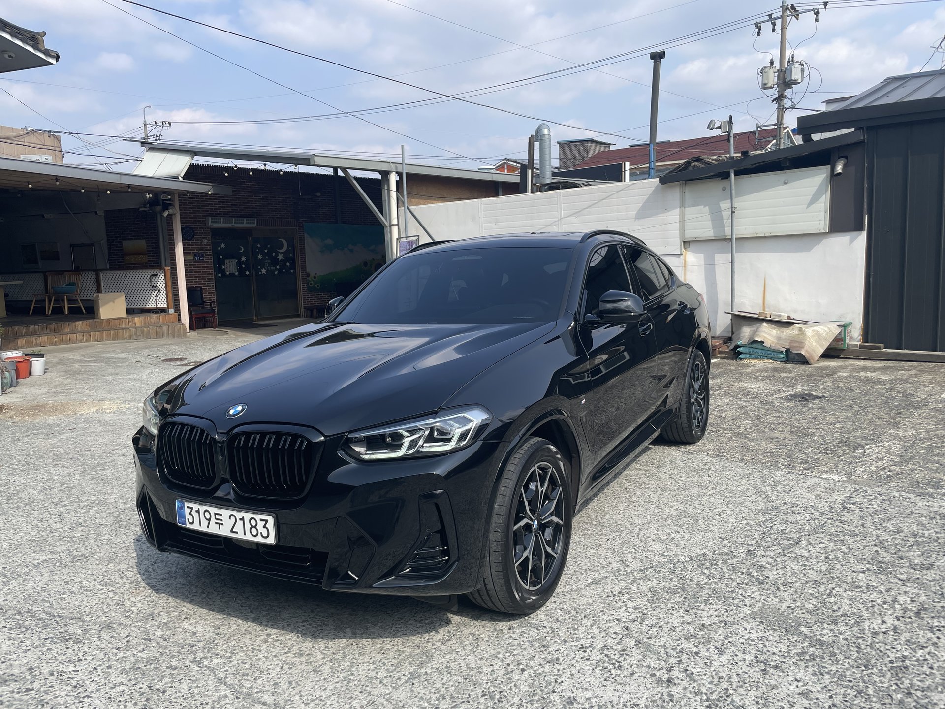 BMW X4 - View 1