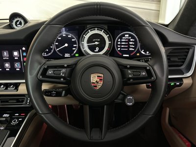 PORSCHE 911 - 8
