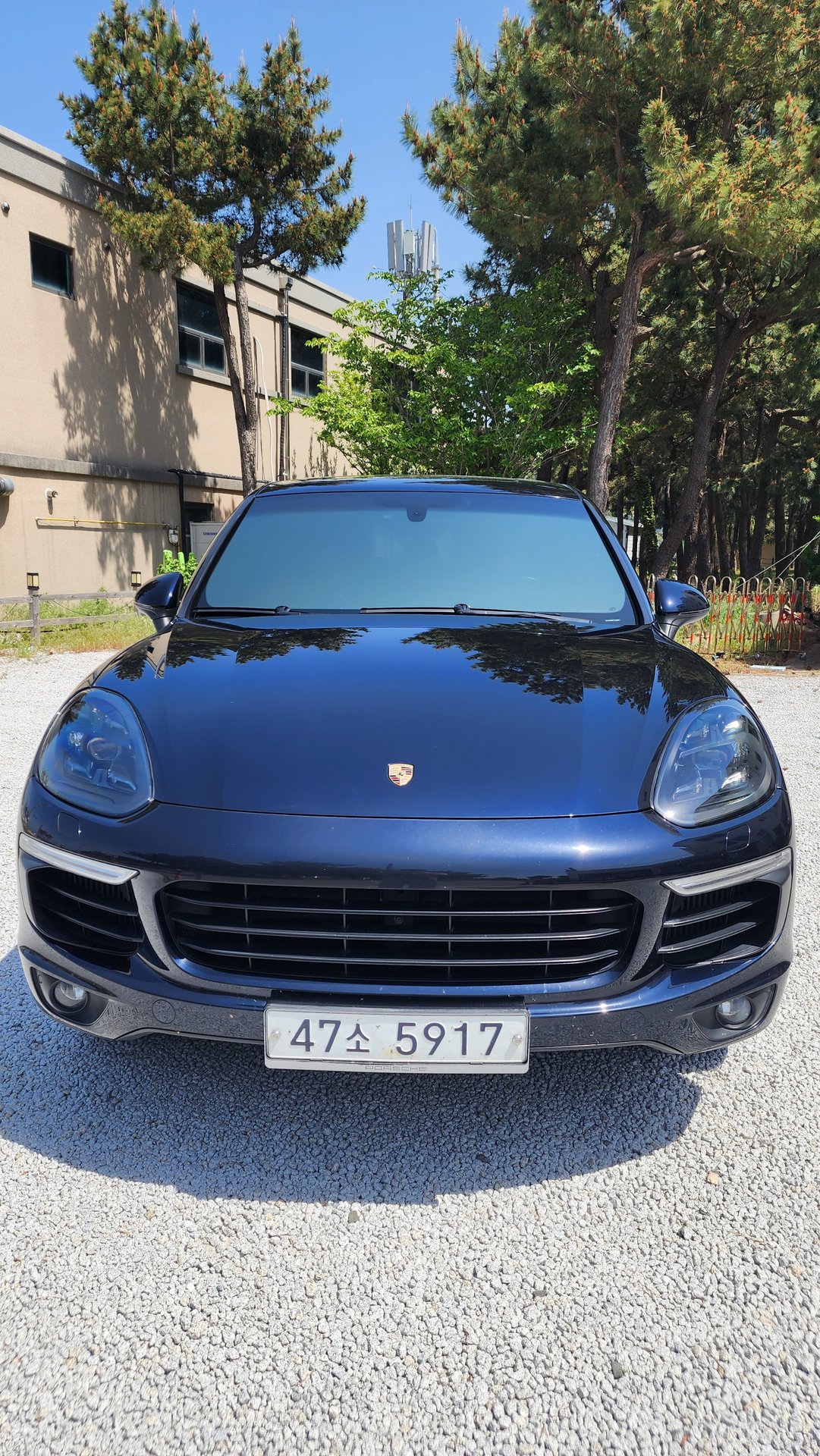 PORSCHE CAYENNE - View 1