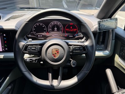 صورة 3 لـ 2023 Porsche CAYENNE
