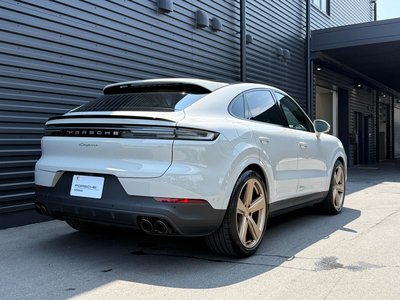 صورة 8 لـ 2023 Porsche CAYENNE