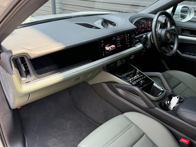 صورة مصغرة 26 لـ 2023 Porsche CAYENNE