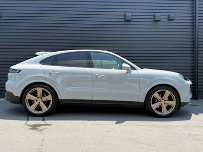 صورة 7 لـ 2023 Porsche CAYENNE