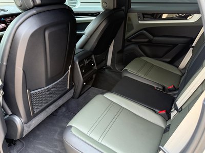 صورة مصغرة 28 لـ 2023 Porsche CAYENNE