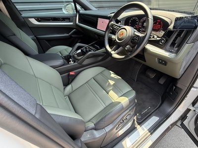 صورة مصغرة 13 لـ 2023 Porsche CAYENNE