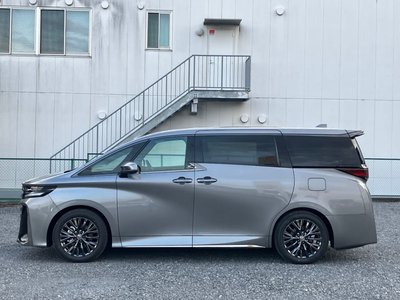 2026 Toyota VELLFIRE — фото 10