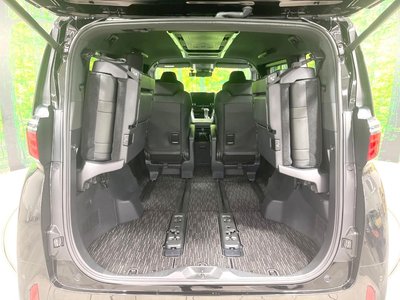 2024 Toyota ALPHARD — миниатюра 12