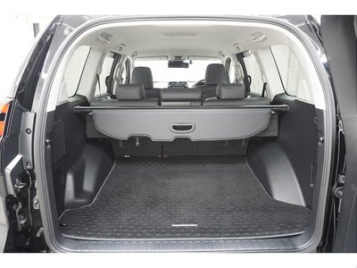 TOYOTA LAND CRUISER PRADO - 9